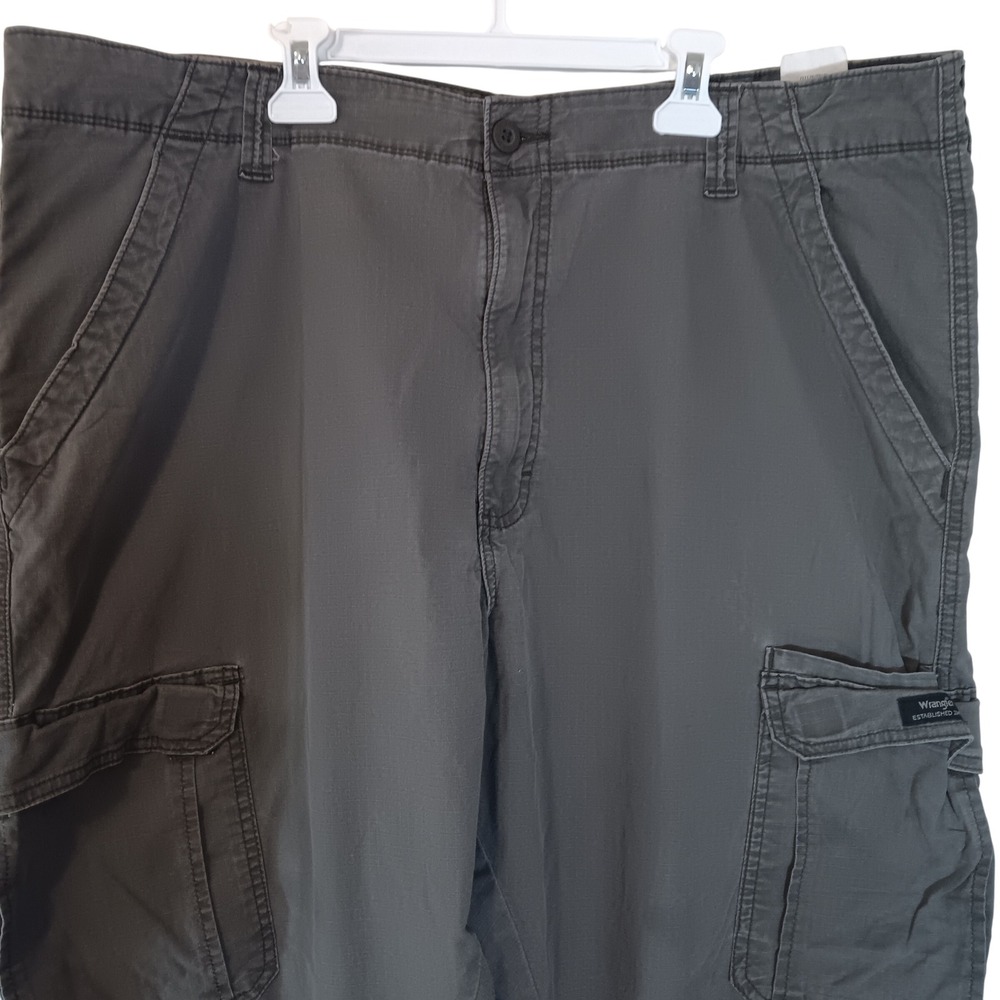 Wrangler Relaxed Fit Gray Cargo Pants Men's 40x30 Cotton Blend‎